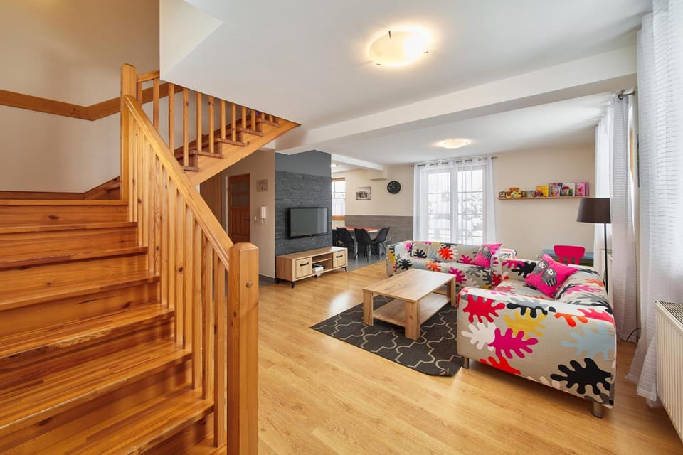 Kitchen or kitchenette, Living room, Seating area