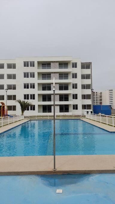 Property building, Day, Pool view, Swimming pool