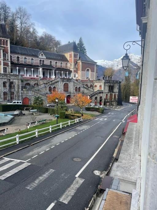 Natural landscape, Street view