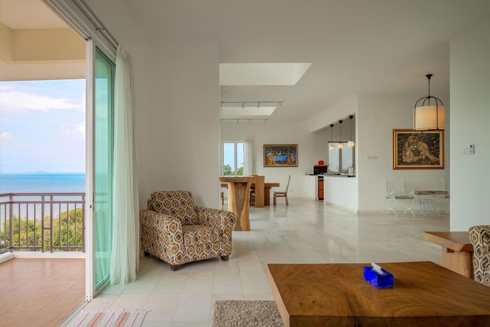 Living room, Sea view