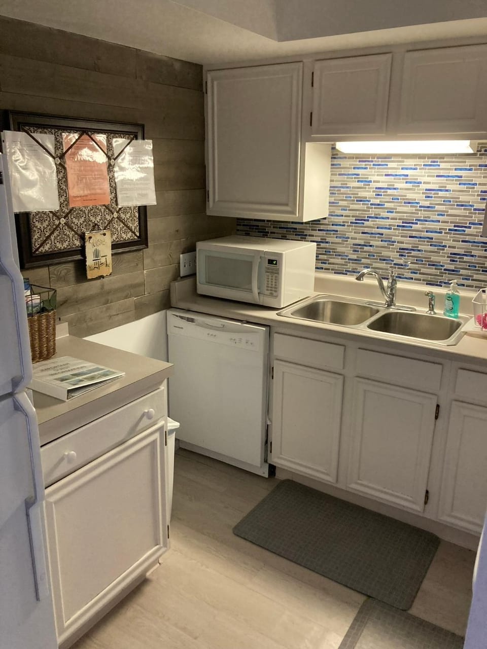 Kitchen or kitchenette, kitchen
