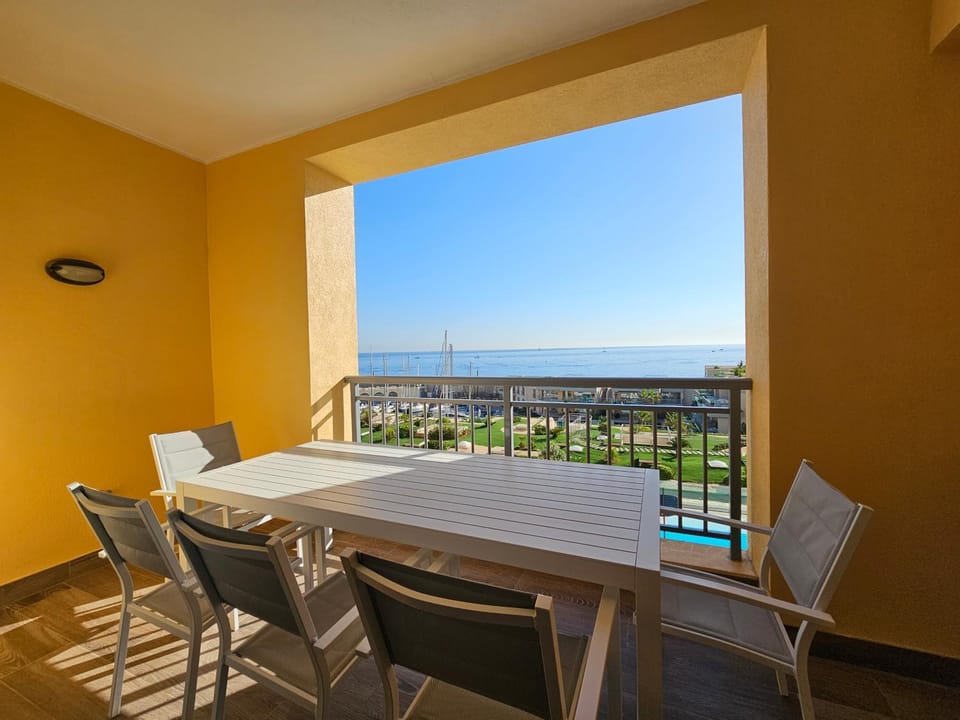 Day, View (from property/room), Balcony/Terrace, Seating area, Dining area