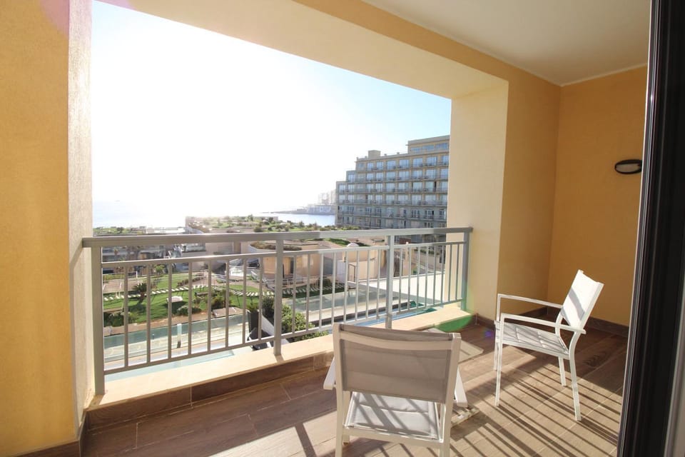 Day, View (from property/room), Balcony/Terrace, Seating area