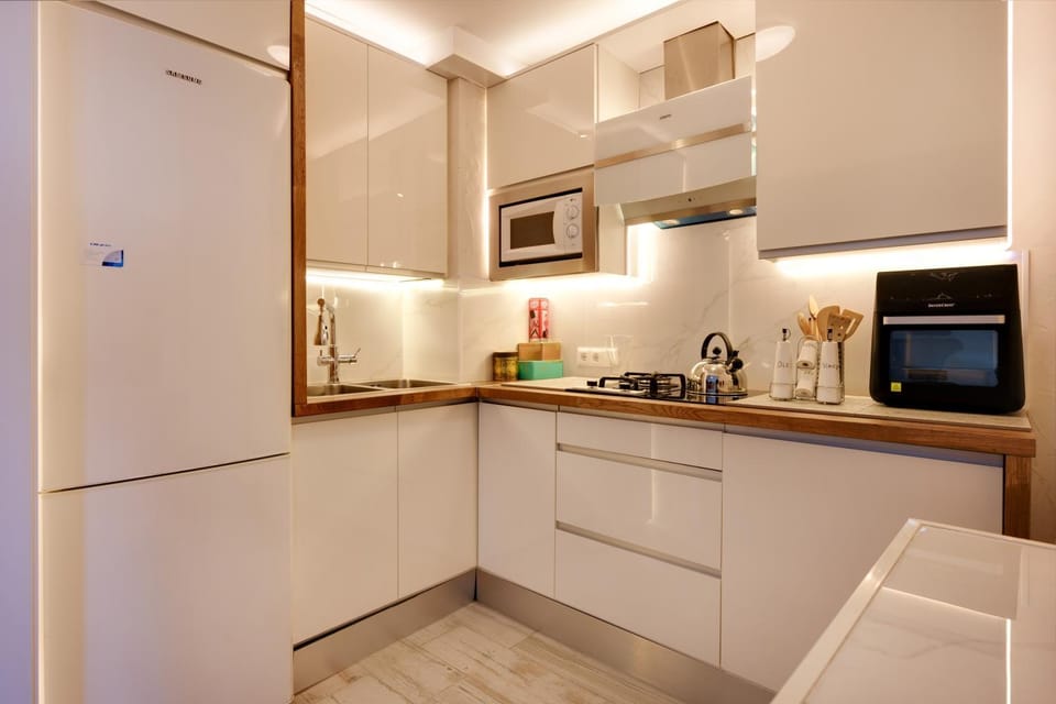 Kitchen or kitchenette, Living room