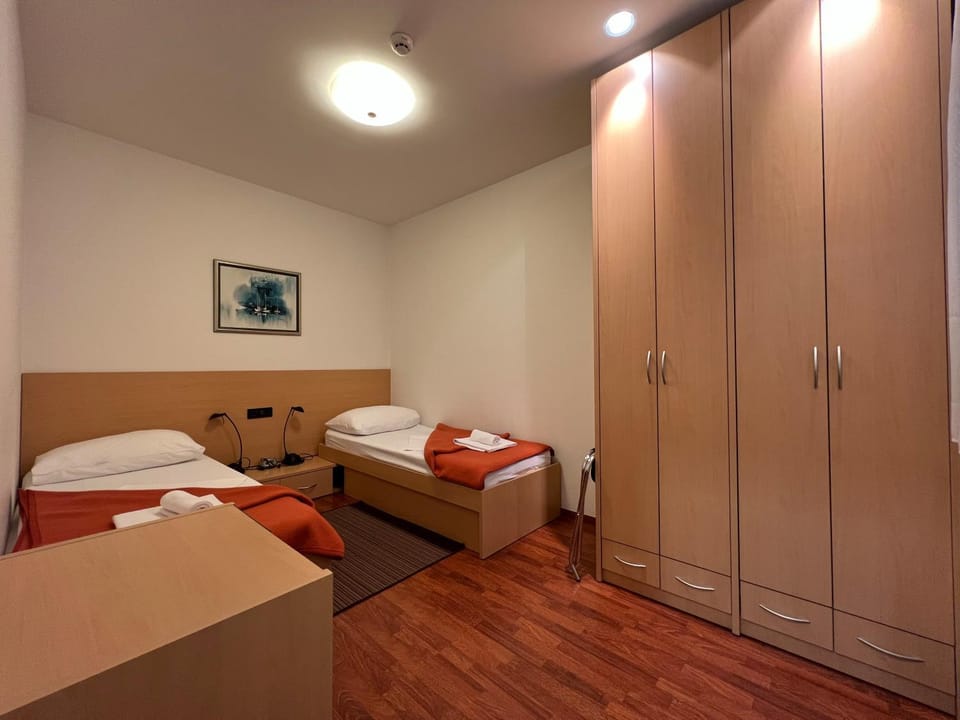 Bedroom, wardrobe