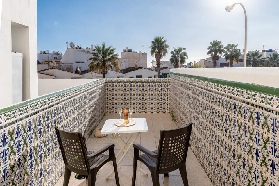 Day, View (from property/room), Balcony/Terrace, Balcony/Terrace, Dining area