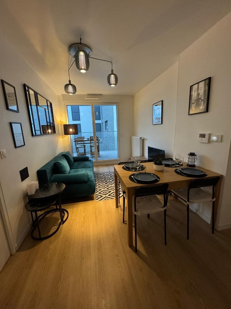 Living room, Dining area