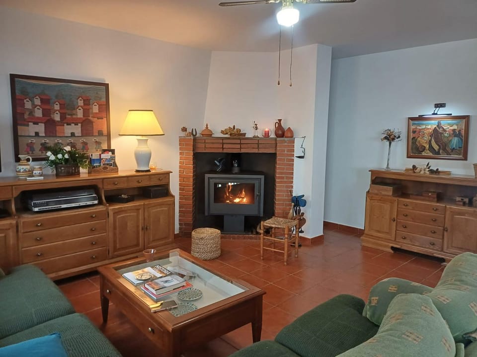 Living room, Autumn, On site, flat iron