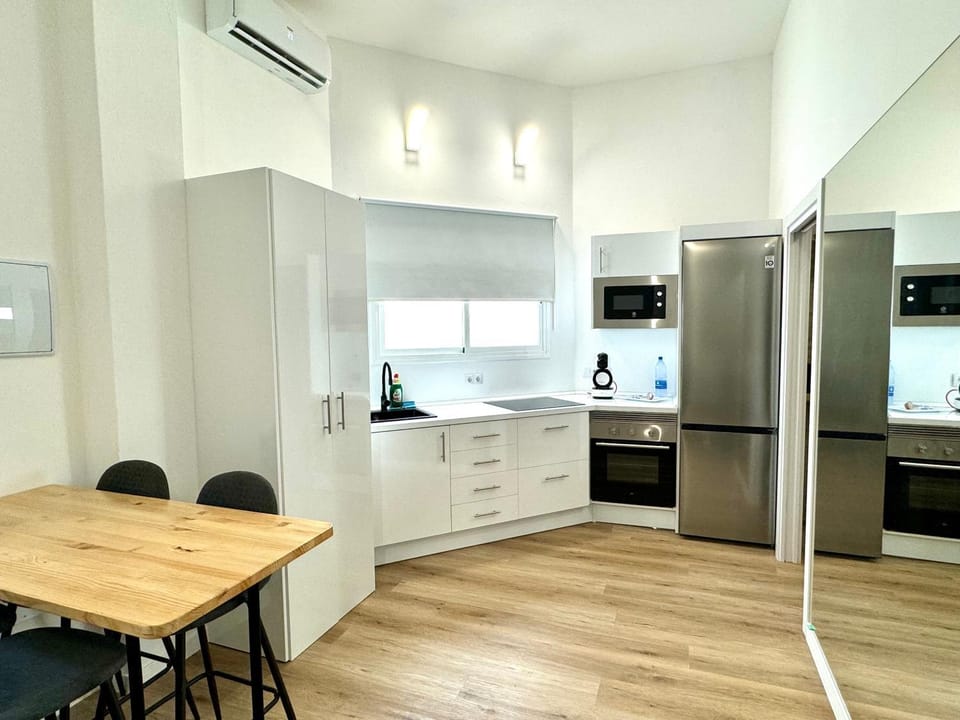 Dining area, kitchen