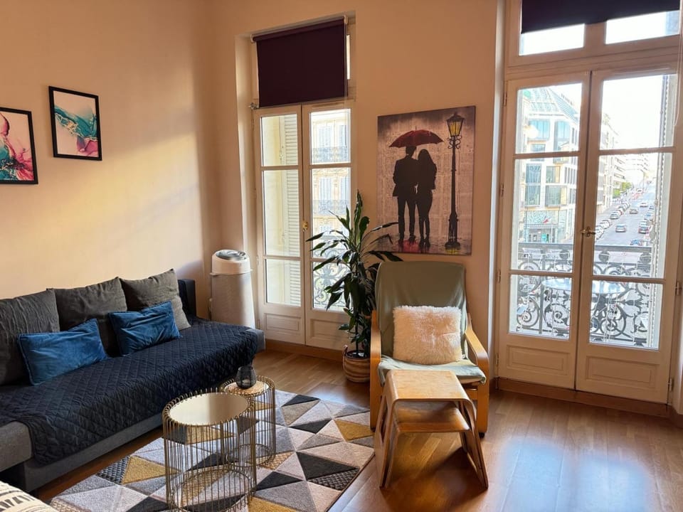 Appartemment RUE DE LA REPUBLIQUE, joli et moderne au coeur du centre Apartment in Marseille