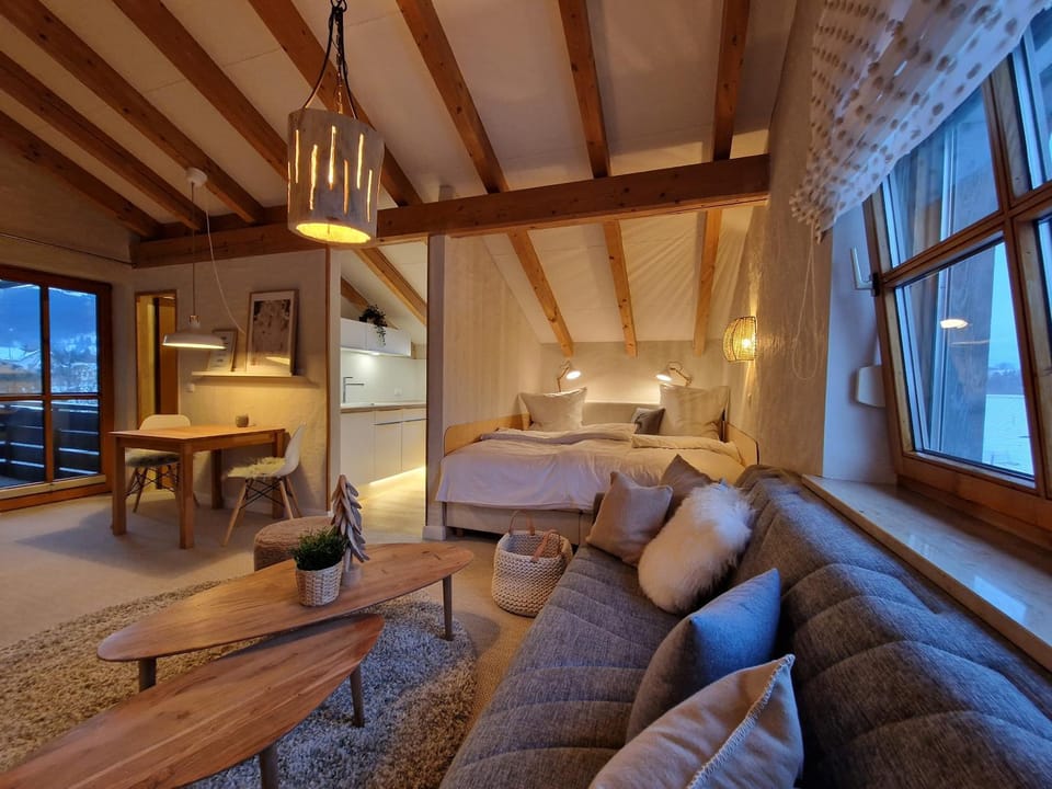 Bed, Living room, Photo of the whole room, Seating area, Bedroom