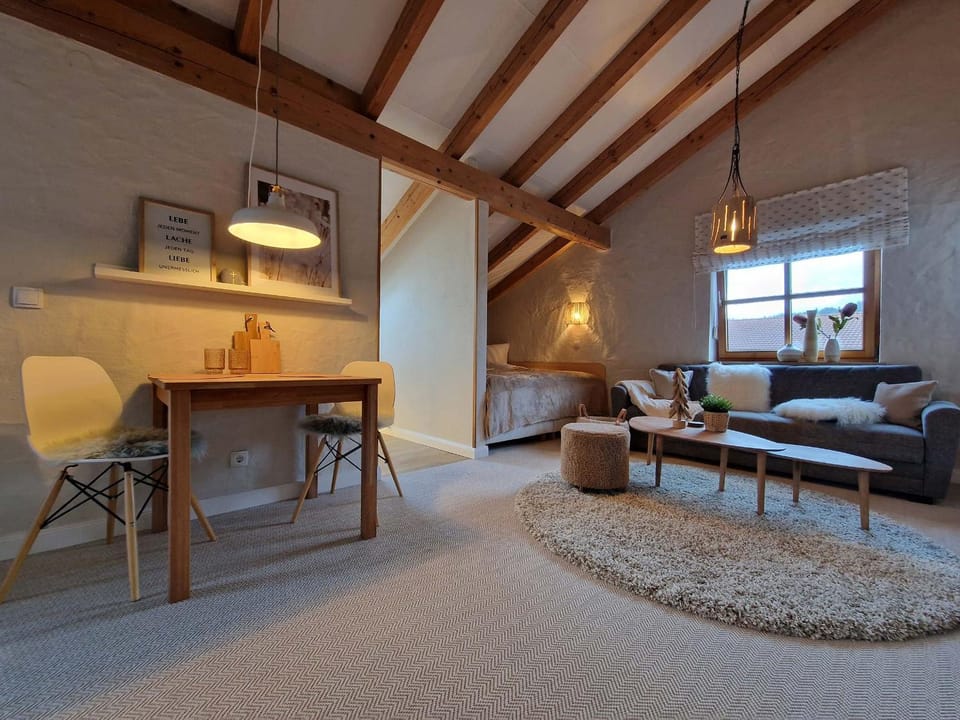 Living room, Dining area, Food, Lunch, Dinner