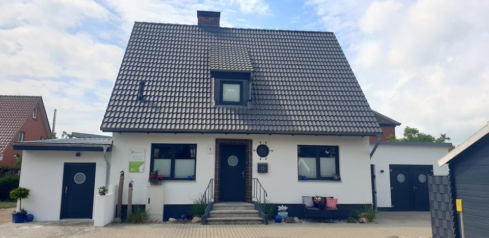 Ferienhaus "Käptn's Hus" 120 qm Weidenweg 1 APPARTO Grömitz House in Grömitz