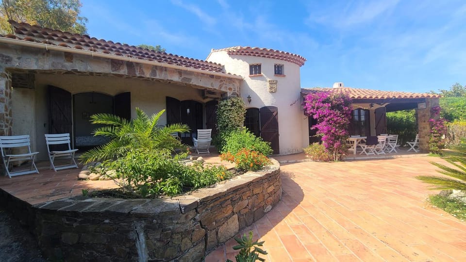 Villa La Louvière La Croix Valmer Golfe de Saint Tropez Villa in La Croix-Valmer