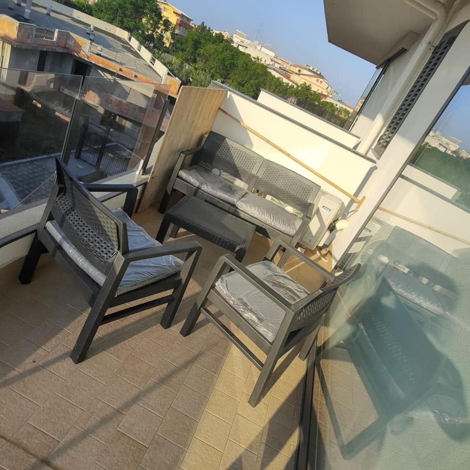 Property building, Day, Natural landscape, Bird's eye view, Balcony/Terrace