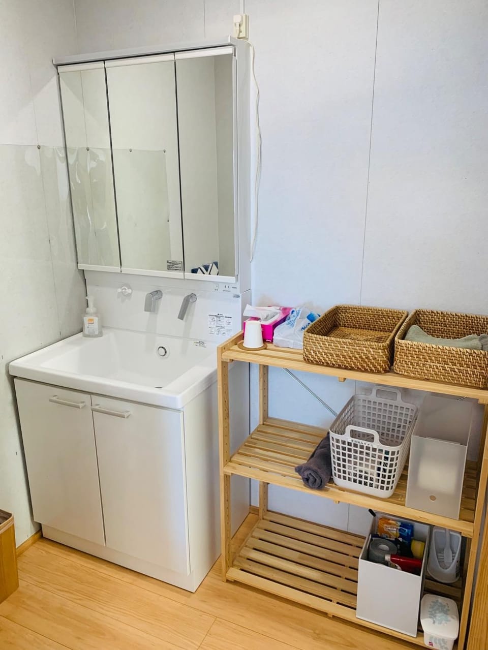 Guest House Marine View - Vacation STAY 62152v Bed and Breakfast in Okinawa Prefecture