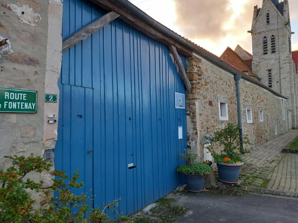 le Portail bleu Bed and Breakfast in Île-de-France