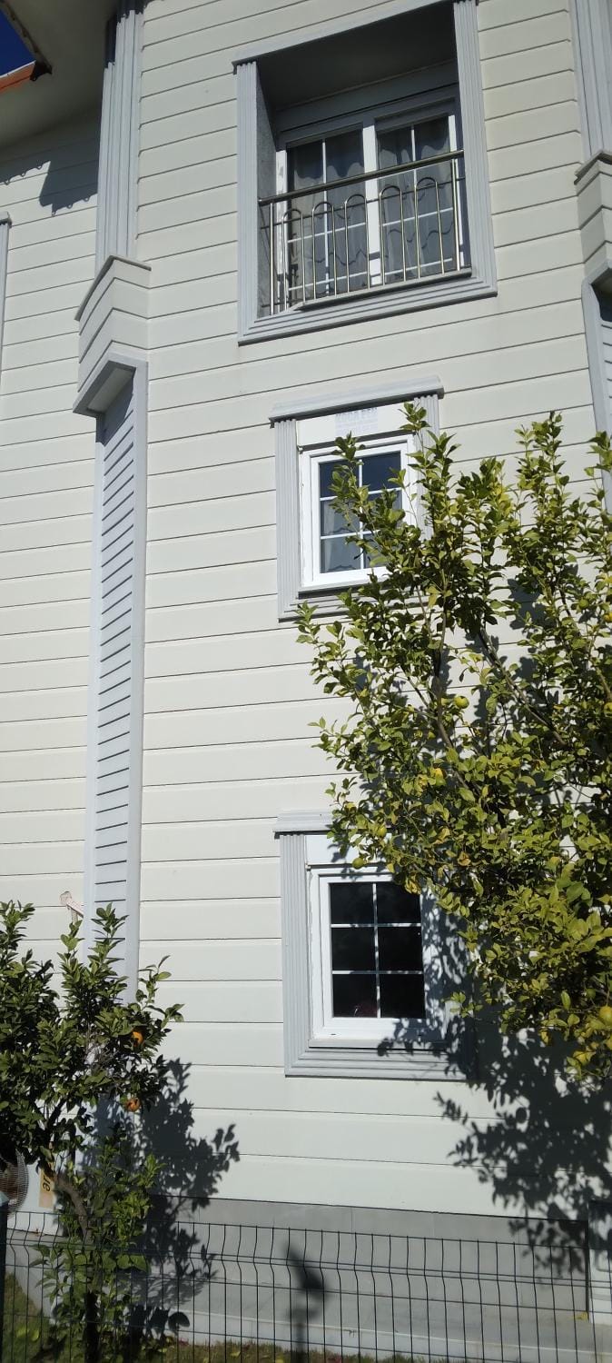 Property building, Day