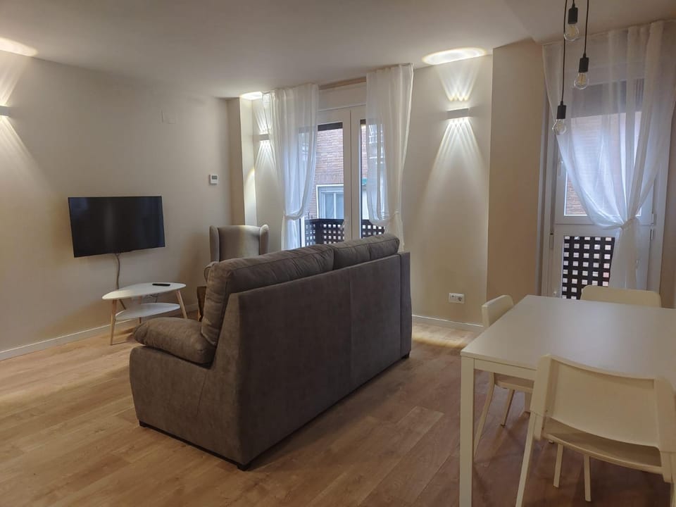 TV and multimedia, Seating area