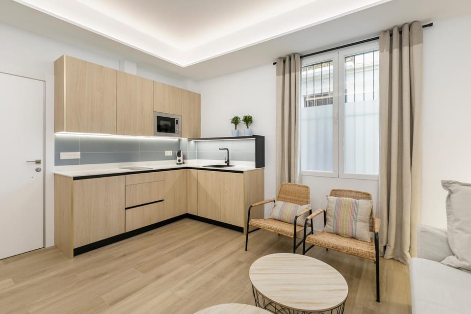 Kitchen or kitchenette, Living room