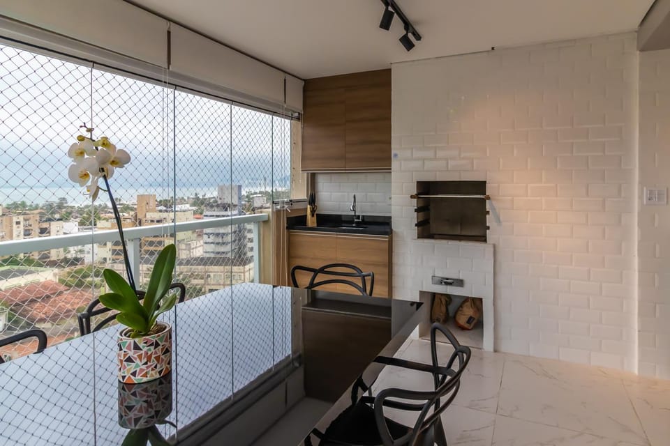 Apto Lazer de clube Praia da Enseada Guarujá Apartment in State of São Paulo