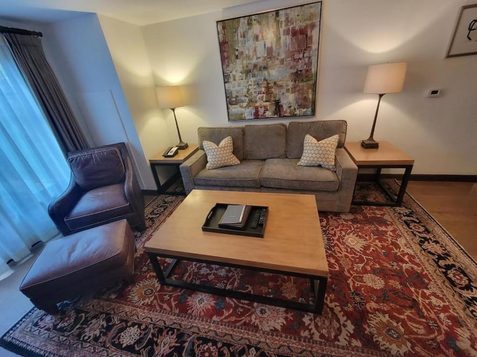 Luxury Residence at a 5 Star Hotel at the Heart of Mountain Village - Telluride Apartment in Telluride