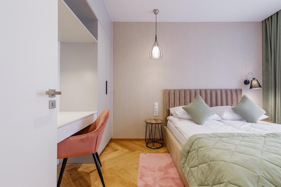 Bed, Photo of the whole room, Bedroom, hair dresser