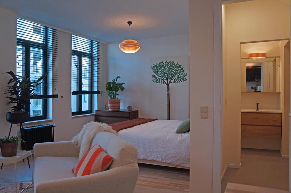 Bed, Bathroom, Photo of the whole room, Seating area, Bedroom
