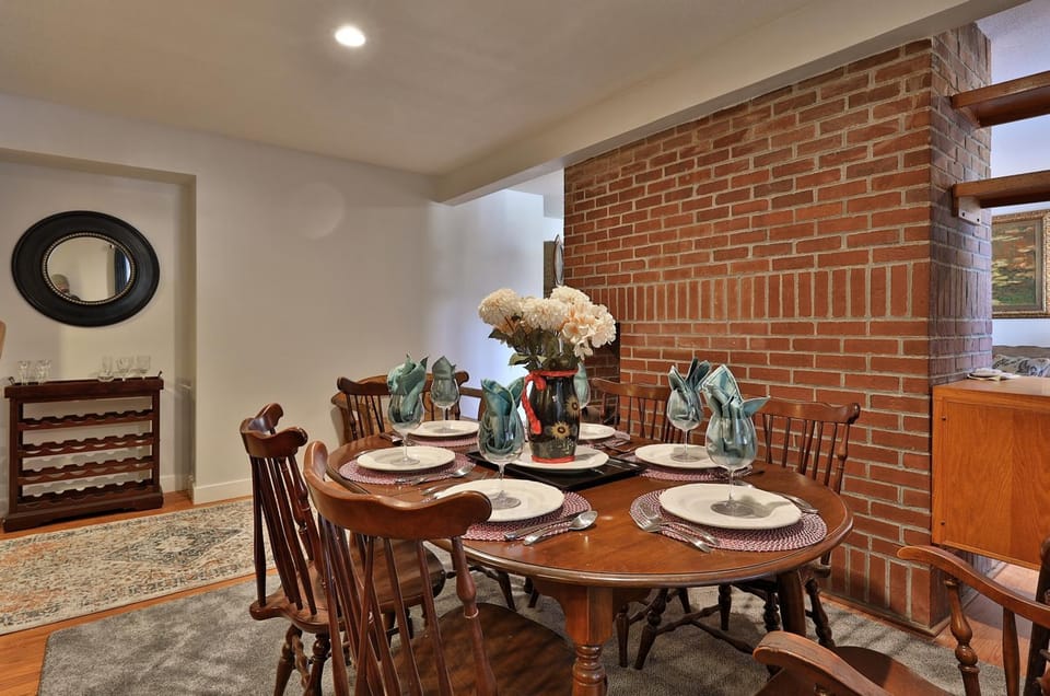 Skiers! Fox Hollow 2BR 2BA Condo, Across from Pico, Minutes to Killington condo Apartment in Mendon