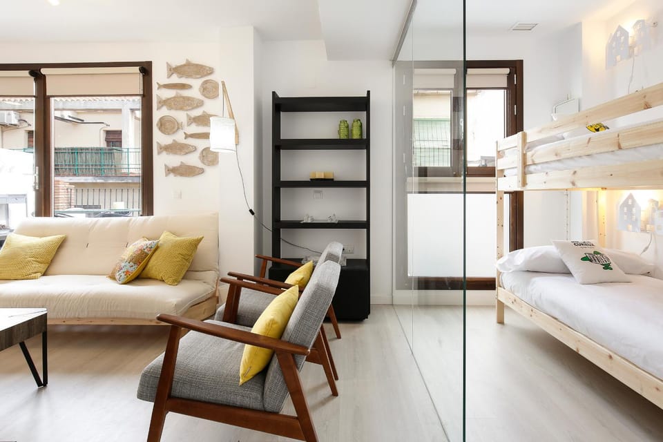 Living room, Bedroom, bunk bed