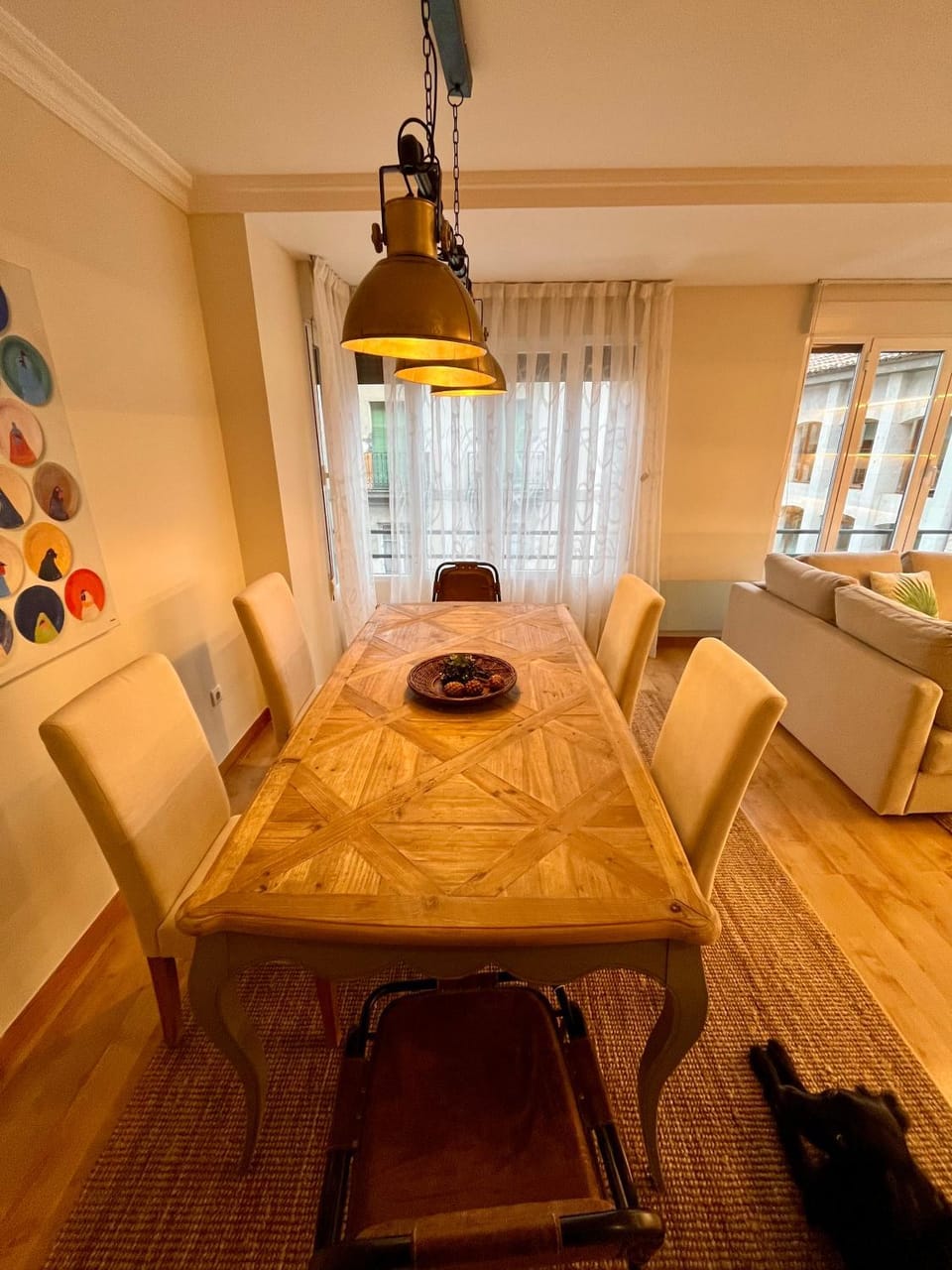 Living room, Seating area, Dining area
