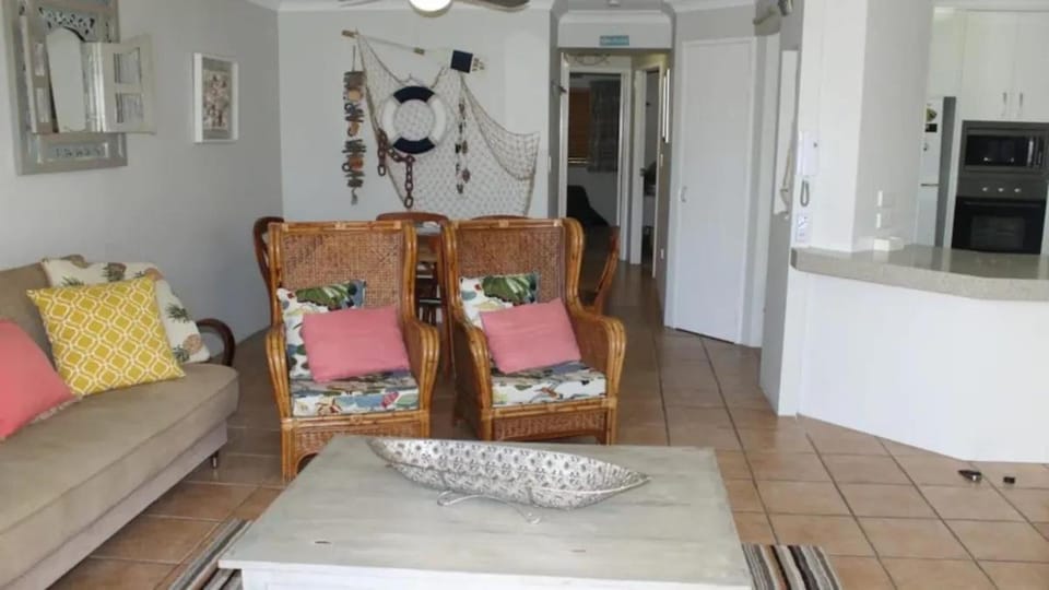 Paradise Grove Holiday Apartments Apartment in Burleigh Heads