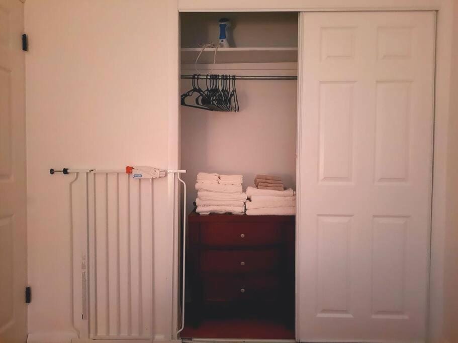 Pet Friendly Apartment minutes from NYC! Apartment in North Bergen