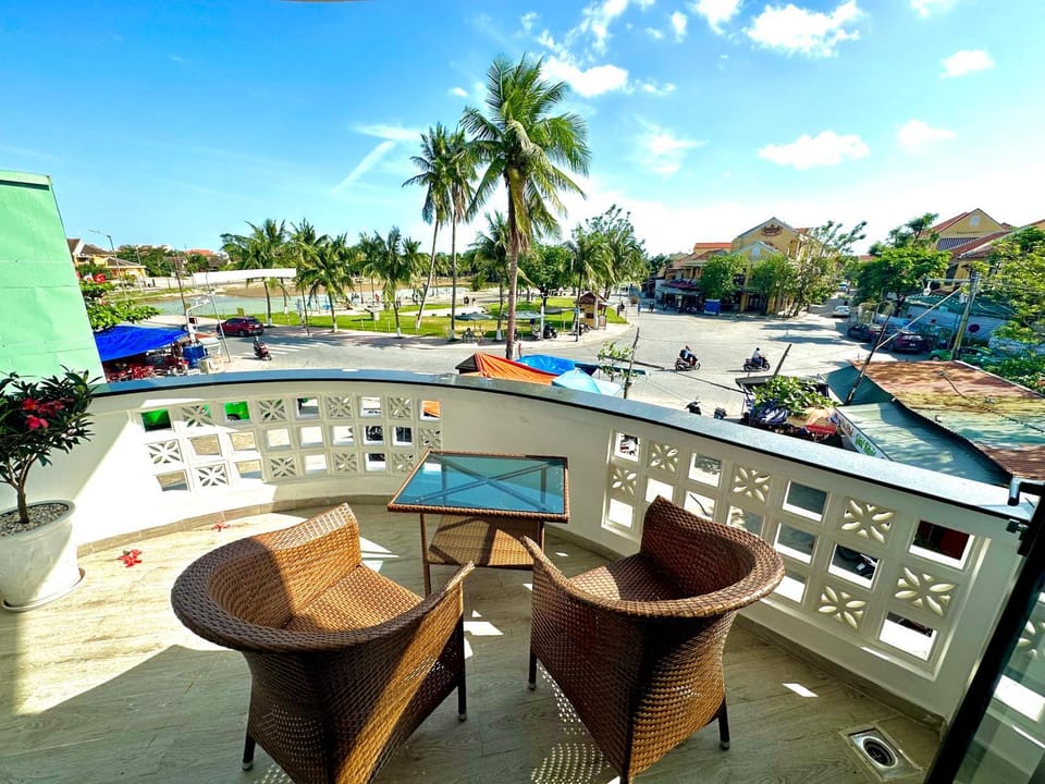 Day, View (from property/room), Balcony/Terrace, Quiet street view