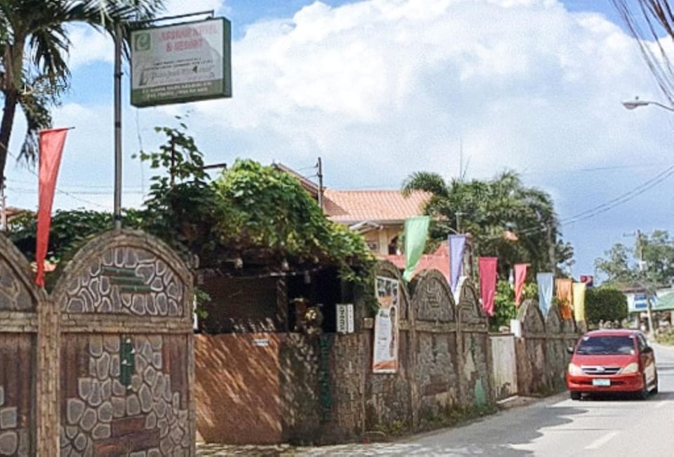 Property building, Street view, Location