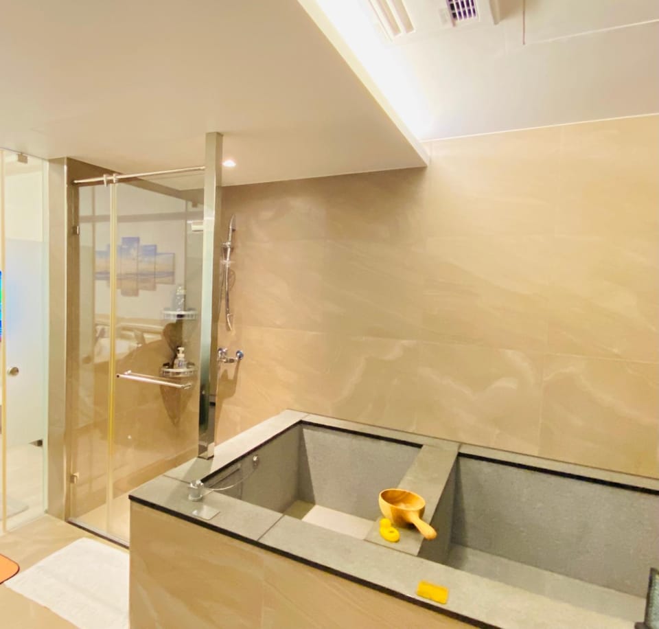 Bathroom, Bath