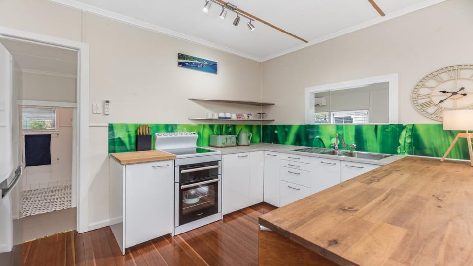 92 Landsborough Parade Golden Beach House in Golden Beach