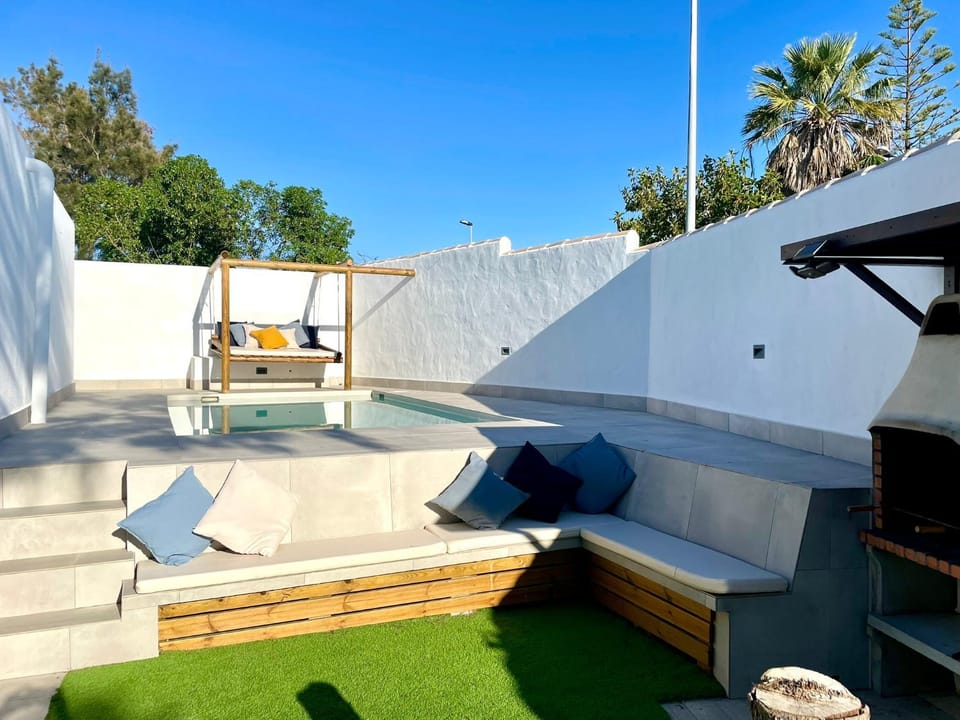 Garden, Swimming pool