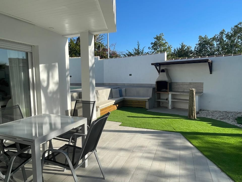 Off site, BBQ facilities, Garden
