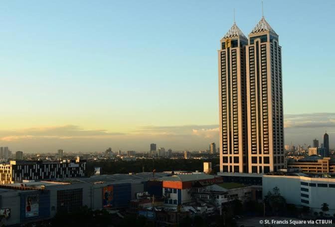 Romantic 1 Bedroom with Pool Apartment in Mandaluyong