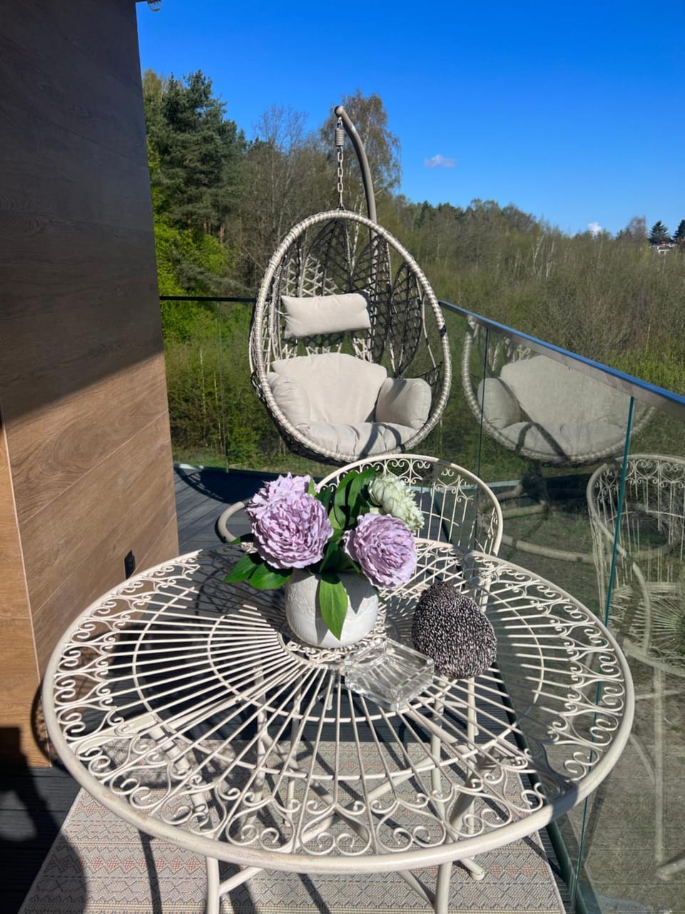 Spring, Day, View (from property/room), Balcony/Terrace, Dining area