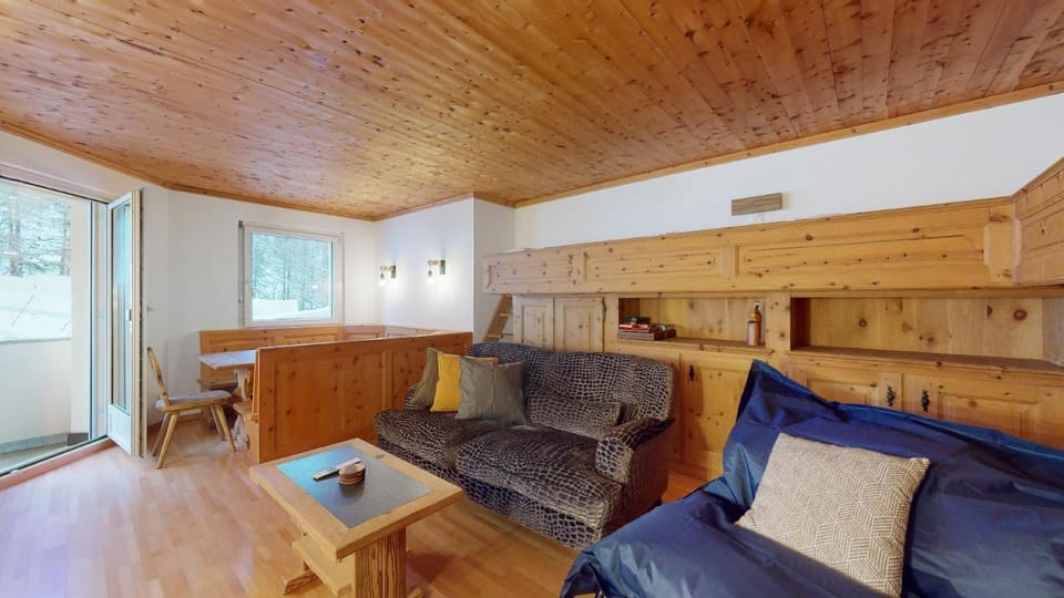 Abitaziun Ruinatsch 22 - St Moritz Apartment in Saint Moritz