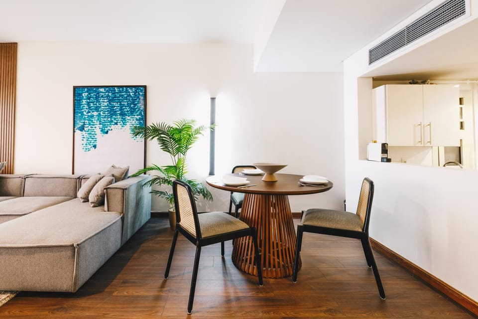 Living room, Dining area