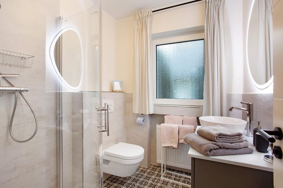 Bathroom, Living room