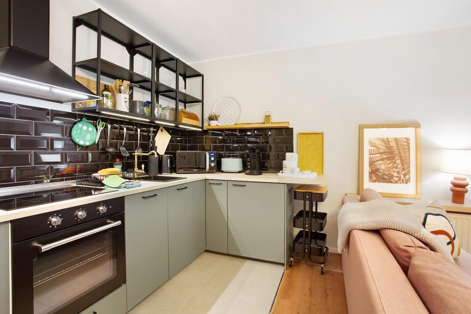 Property building, Kitchen or kitchenette, Living room