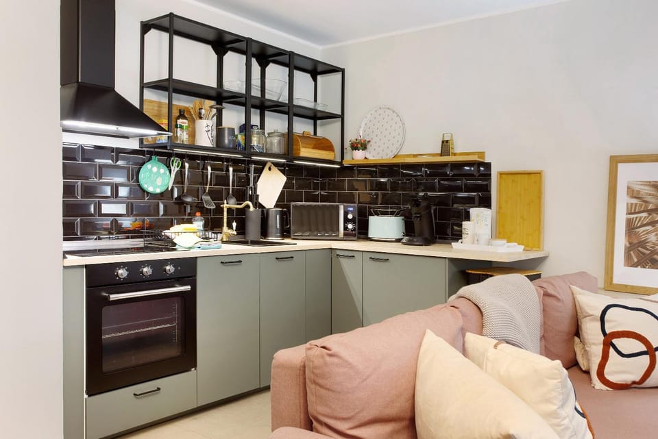 Property building, Kitchen or kitchenette, Living room