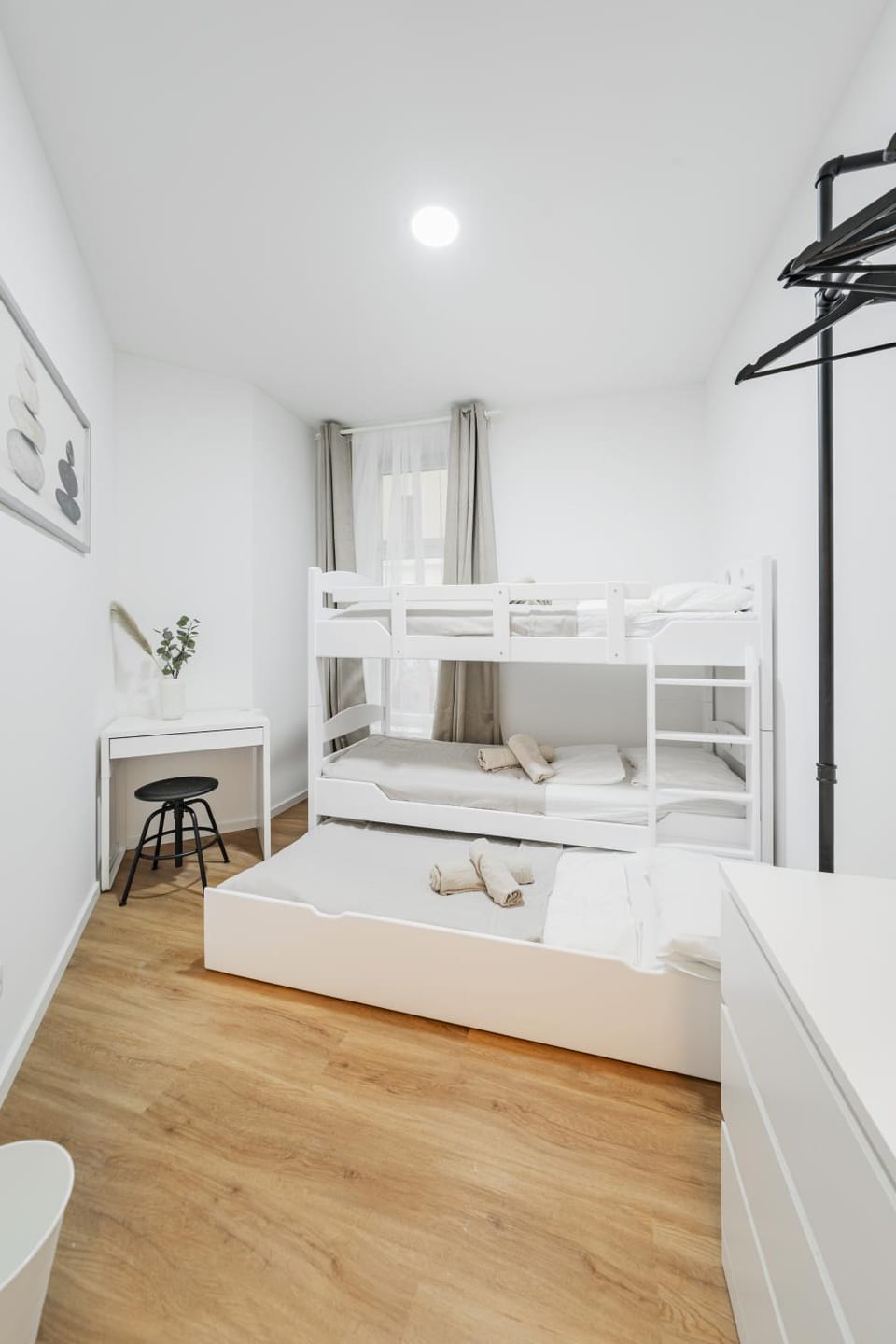 Bed, bunk bed
