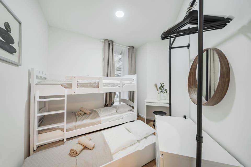 Bed, bunk bed