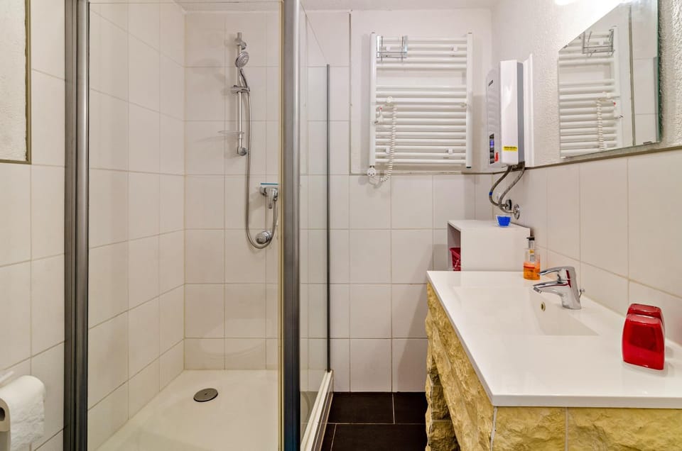 Bathroom, Living room