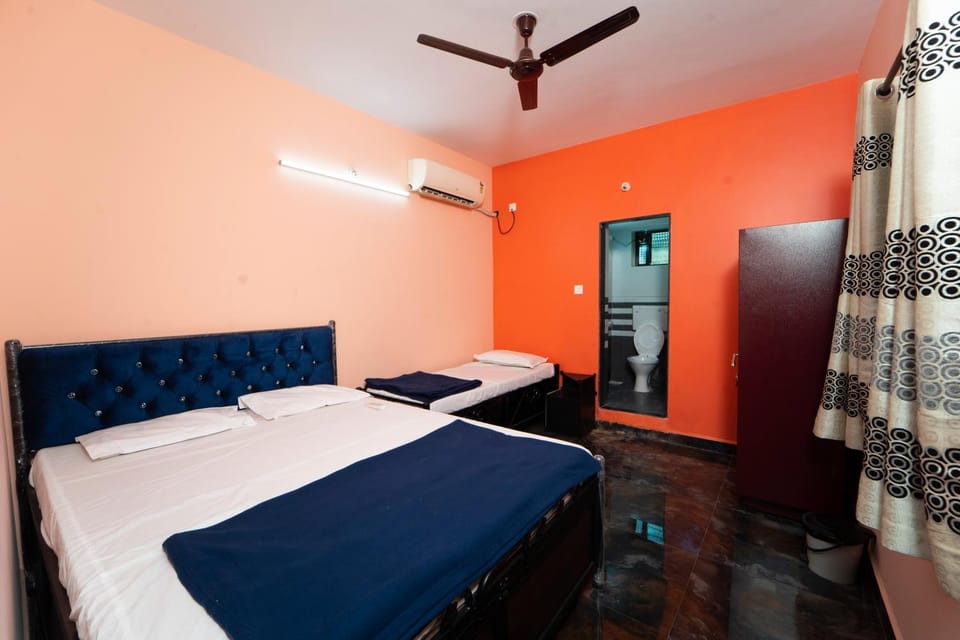 Bed, Bedroom, fireplace, wardrobe, air conditioner
